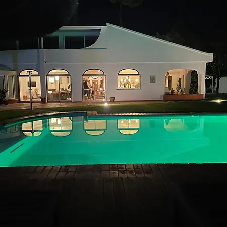 Quinta Flamingos - Live, Work, Play Guest house *
